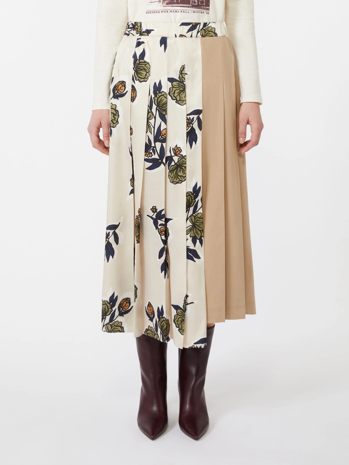 ETRA - Pleated skirt in patterned twill