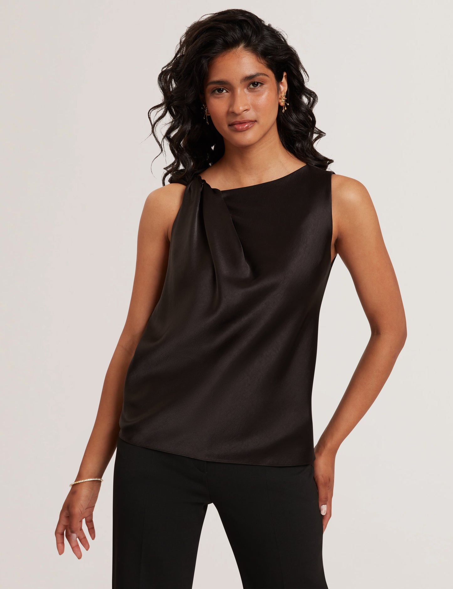 MIONA - Sleveless Twist Detail Top