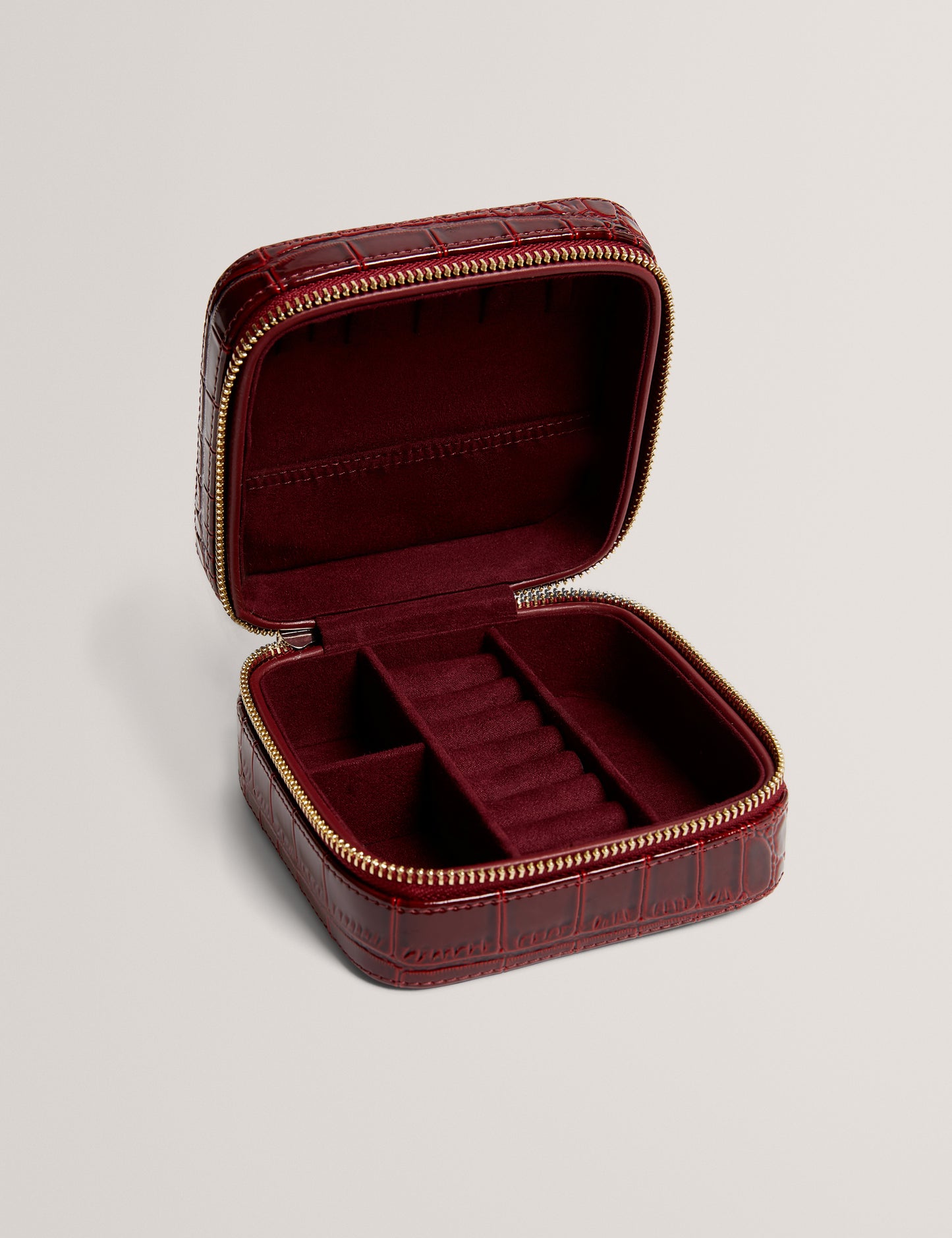 HAZELLI - Croc Effect Jewellery Case