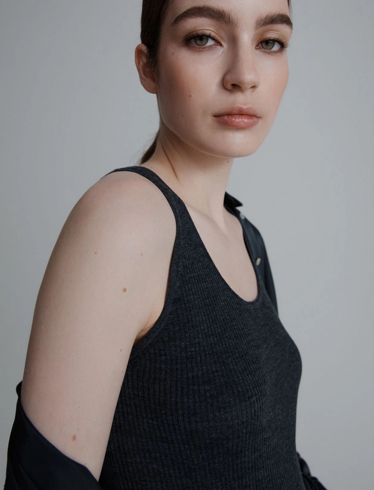 INO - Ultra-lightweight wool vest top