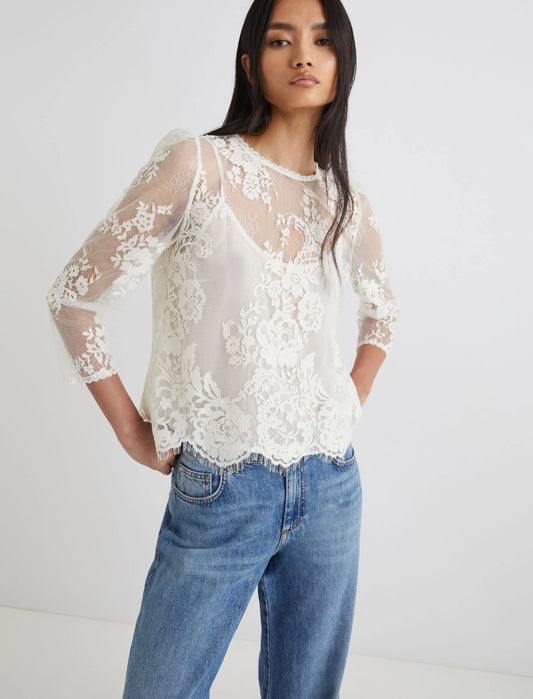 IONE - Chantilly lace blouse