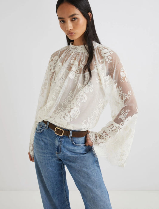BASCHI - Scalloped Chantilly lace blouse